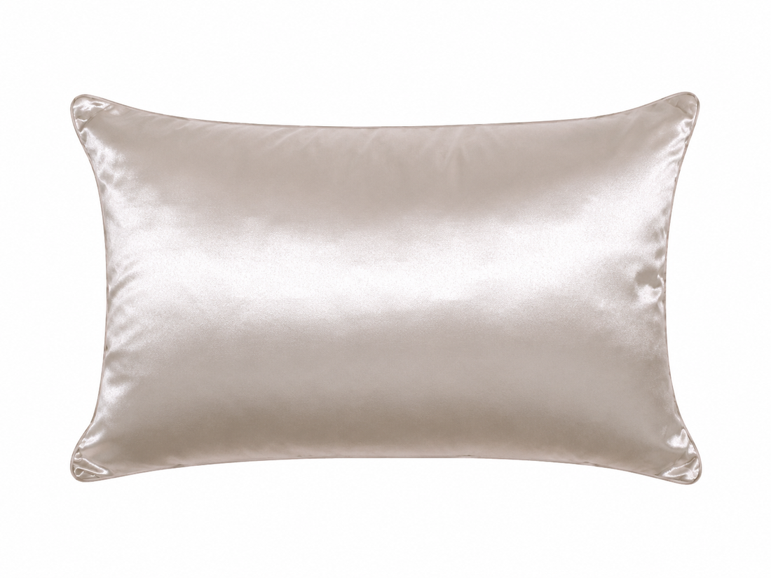 Sierkussen Champagne Satin – Hotel Chique Woonaccessoire