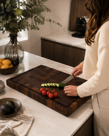Belamonte Luxe Walnoot Snijplank 40 x 30 x 3 cm – Massief Walnoothout Snijplank met Sapgeul en Handgreep, Borrelplank & Serveerplank
