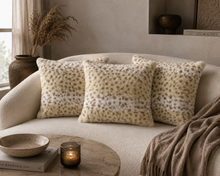 Sierkussen Snow Leopard – Hotel Chique Woonaccessoire