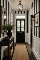 York Wallcoverings Zwart Wit Gestreept Behang - Verticale Strepen - Voorgelijmd Vinylbehang - 52 cm x 10 m